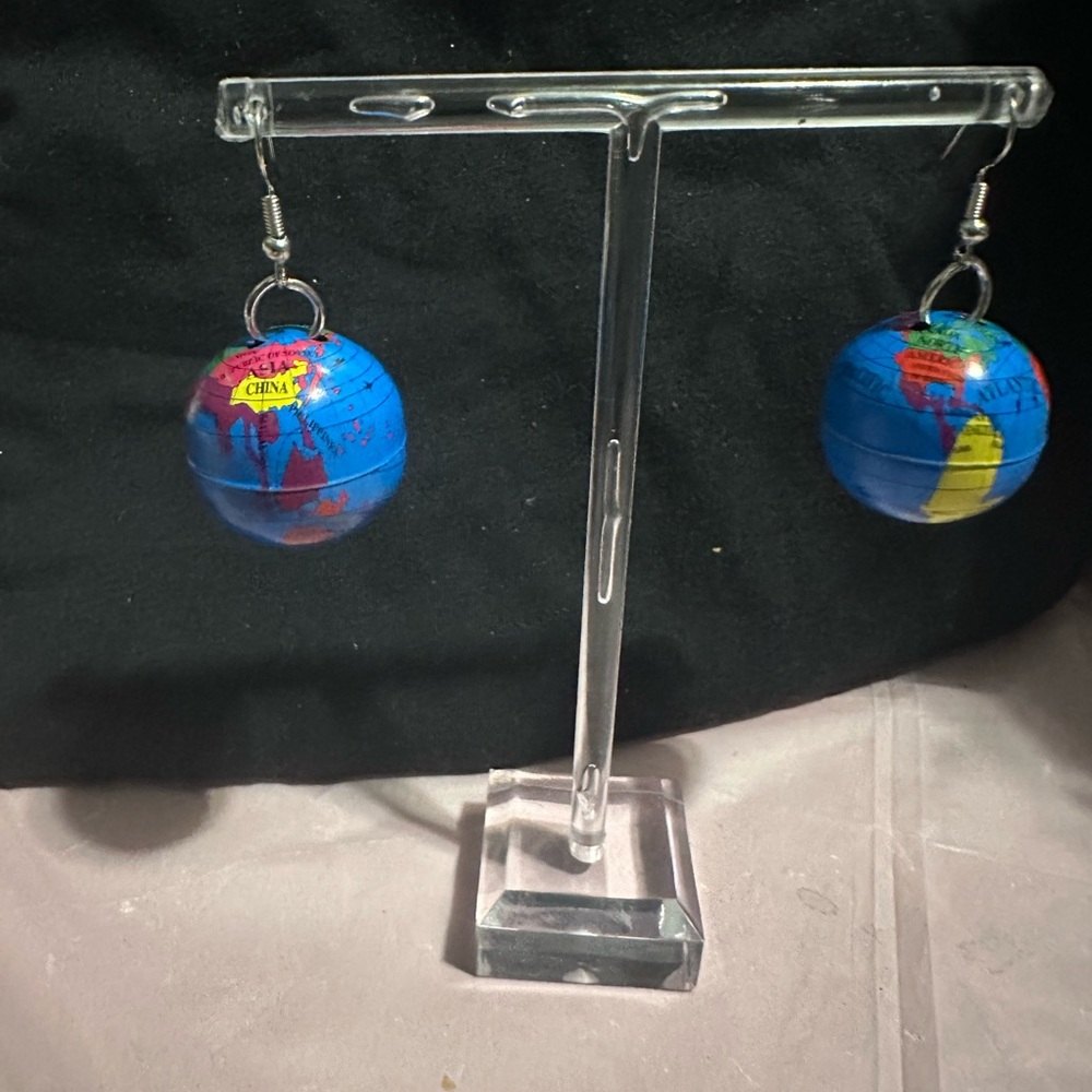 Globe earrings teaches edition